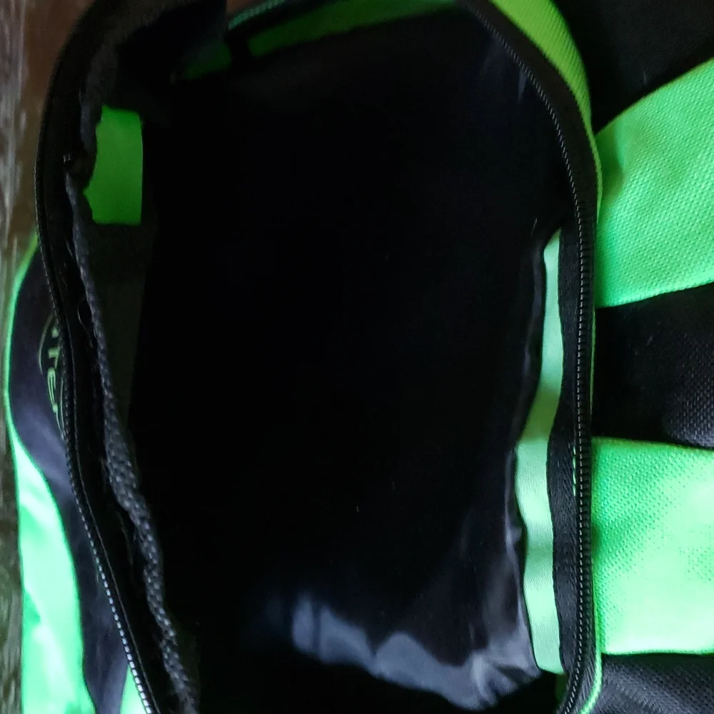 💖Host Pick💖Intense Backpack Bookbag NWOT - Picture 3 of 11